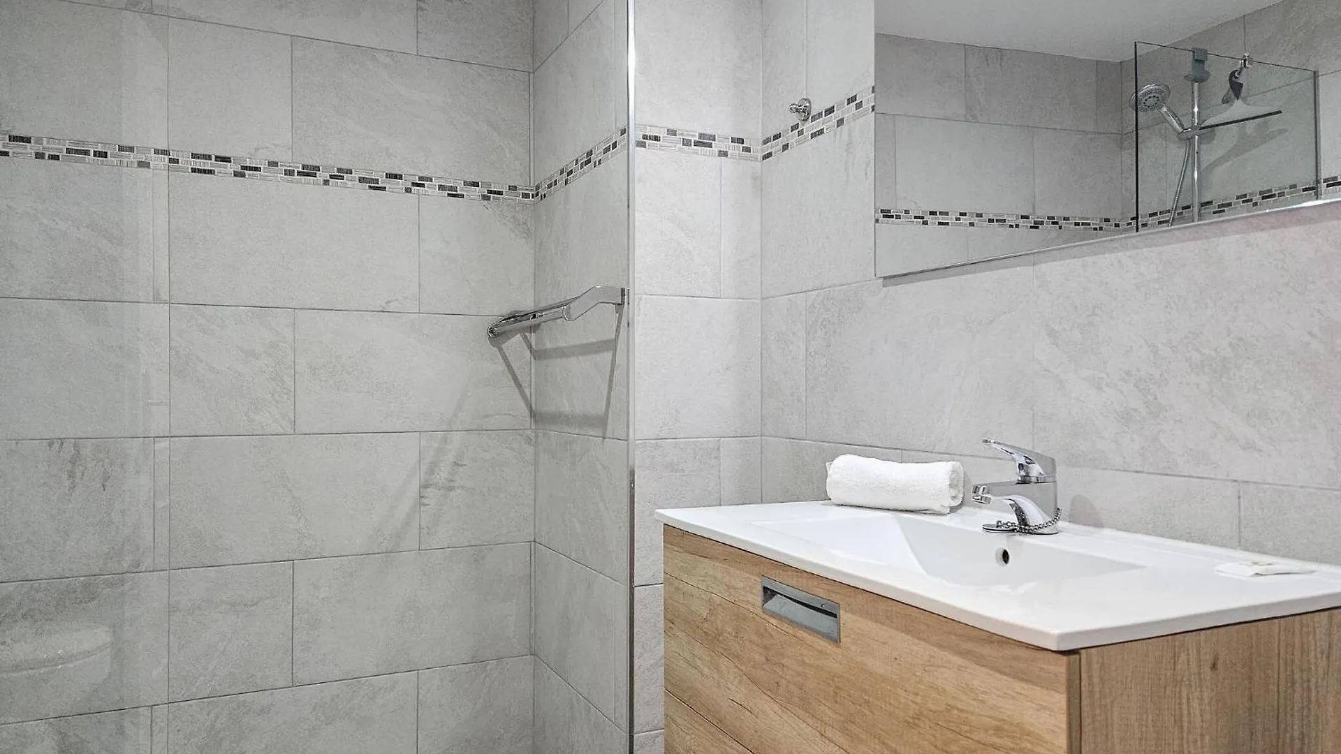 3 Bedroom Gorgeous Apartment In Calahonda Sitio de Calahonda 0*,
