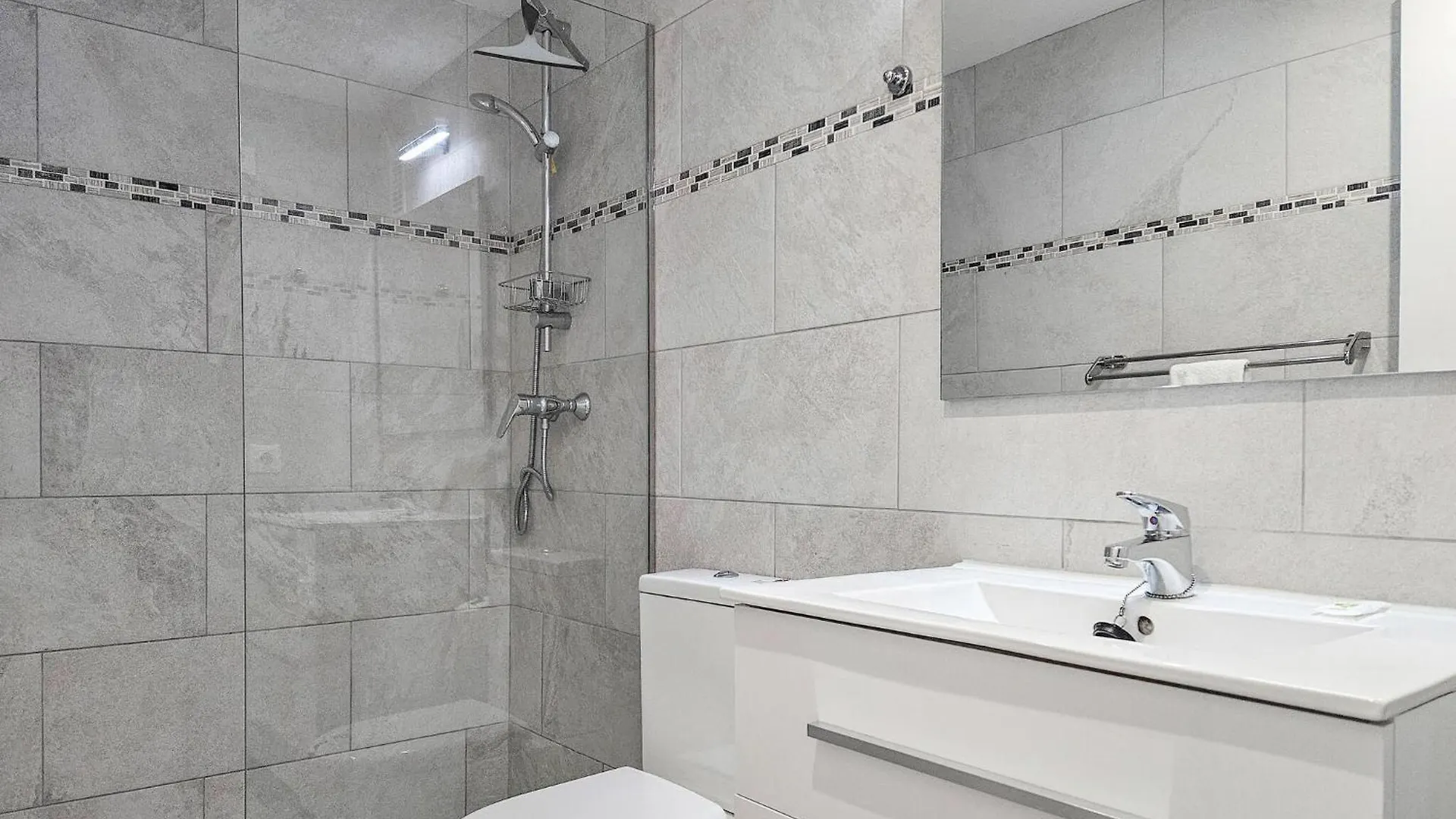 3 Bedroom Gorgeous Apartment In Calahonda Sitio de Calahonda