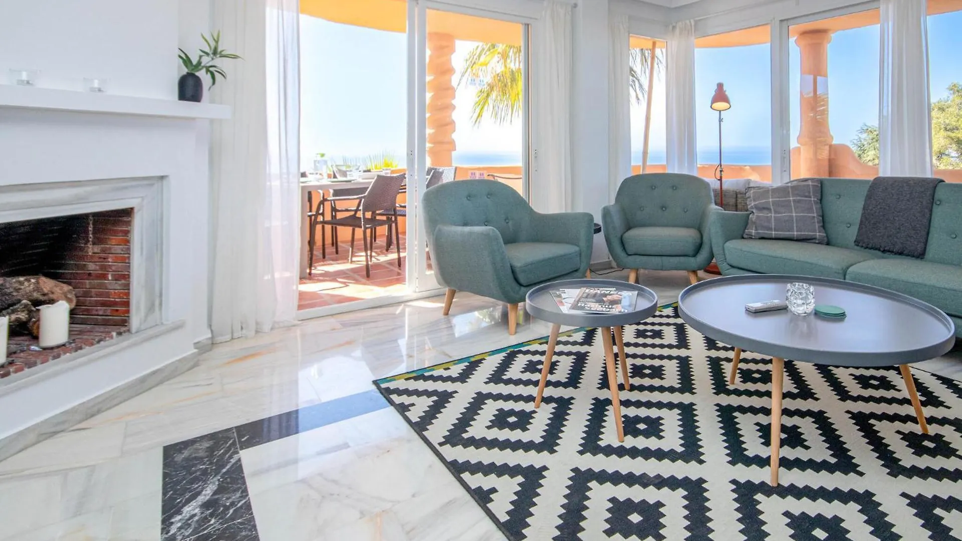 3 Bedroom Gorgeous Apartment In Calahonda Sitio de Calahonda